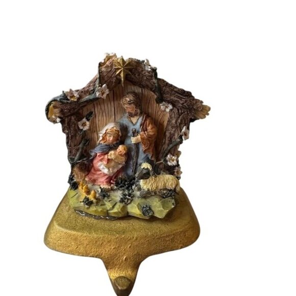 Set Of 3 Holiday Stocking Holders With Carolers Angels & Nativity Scene Resin Fi - Picture 4 of 10